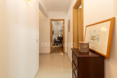 Magnífico t3 com 132m2, arrecadação , suite,, painéis sol…