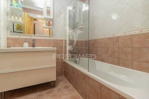 Magnífico t3 com 132m2, arrecadação , suite,, painéis sol…