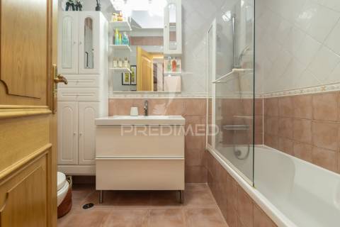 Magnífico t3 com 132m2, arrecadação , suite,, painéis sol…