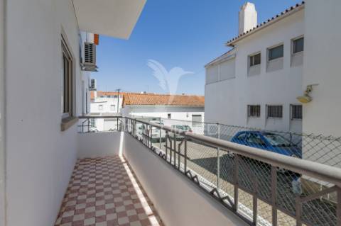 Apartamento t3 para arrendamento – modernidade, conforto e excelente localização em évora