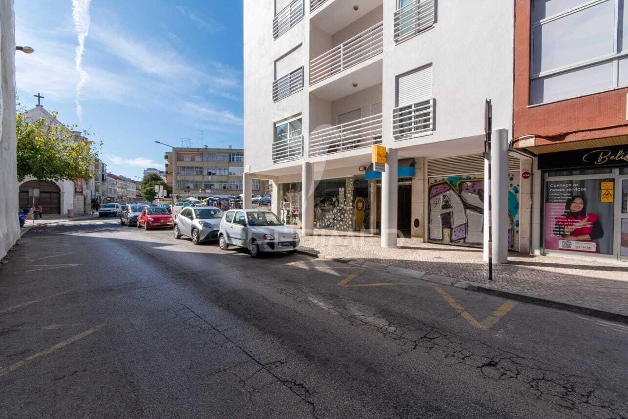 Loja -almada velha