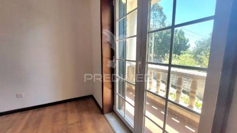 Apartamento t3 com garagem fechada em são bernardo, aveiro