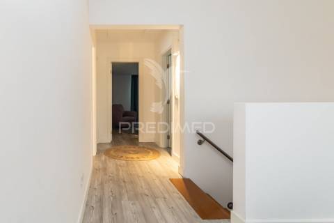 Moradia remodelada t4 com garagem
