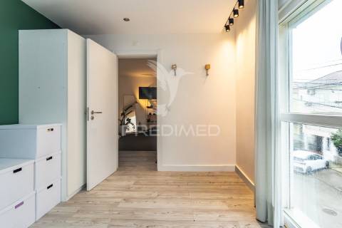 Moradia remodelada t4 com garagem
