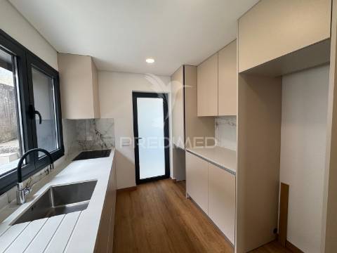 Andar moradia  t2+1  - arrendar em caldas das taipas