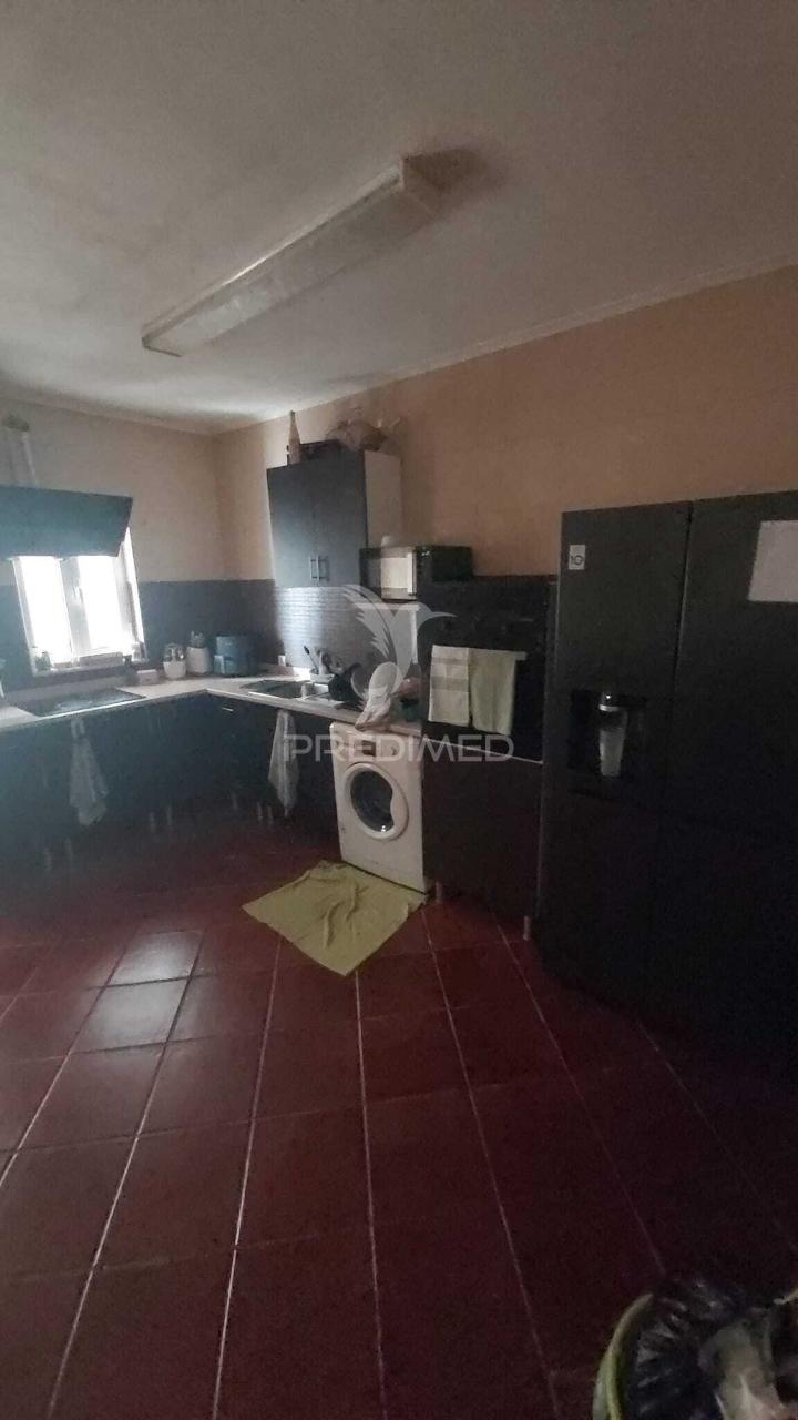 Moradia t3, rua direita, em campo maior