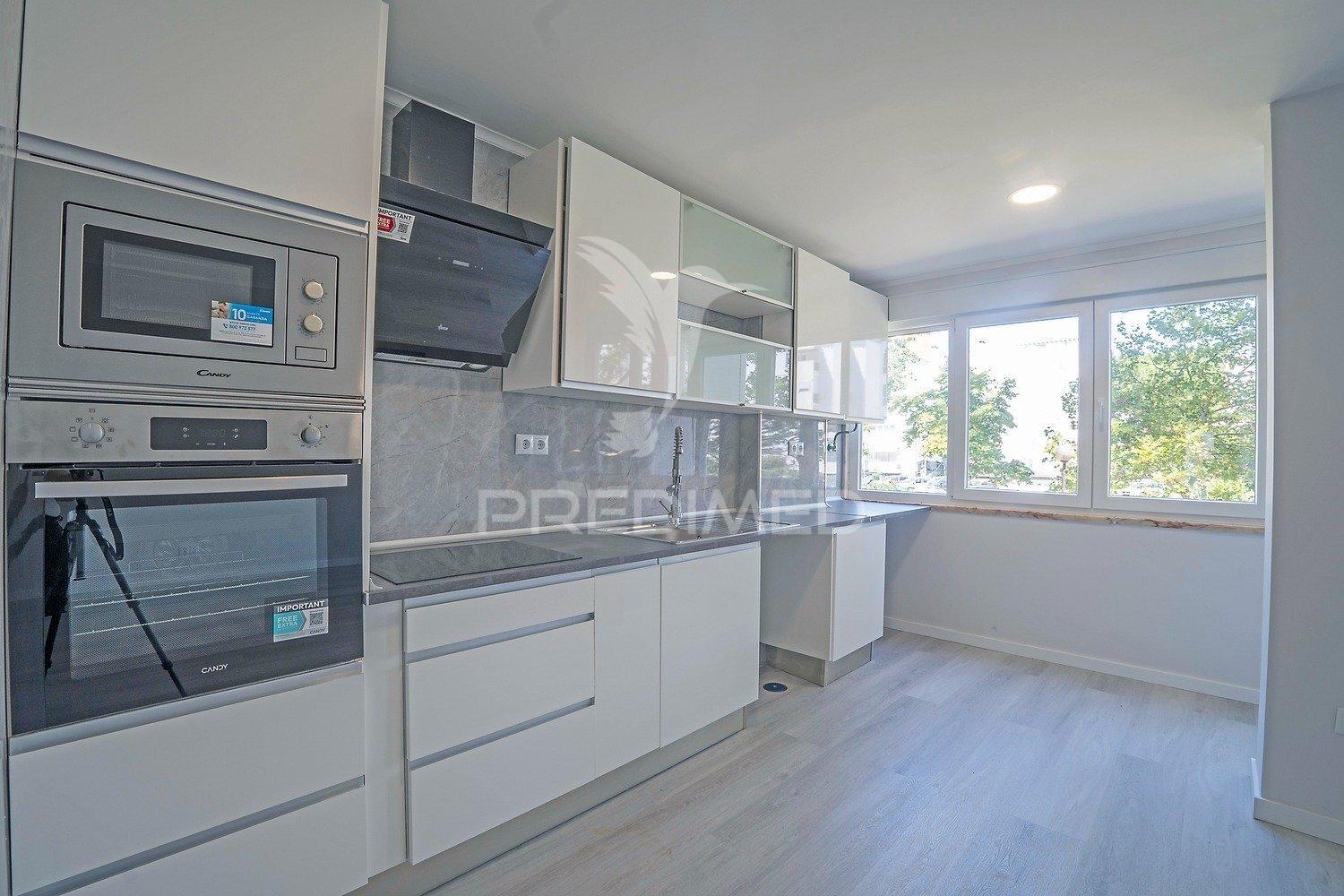 Apartamento t2 totalmente remodelado em oeiras