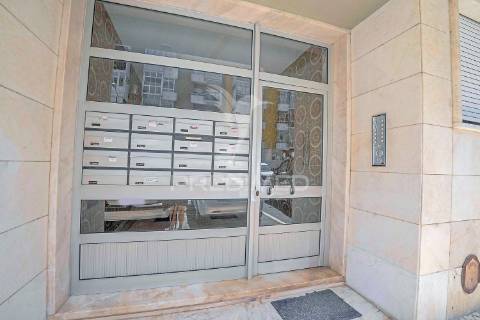 Apartamento t2 totalmente remodelado em oeiras