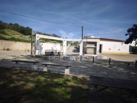 Albufeira-paderne alcaria terreno rústico plano 33440m²
