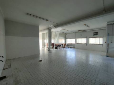 Armazém - vila moreira, alcanena
