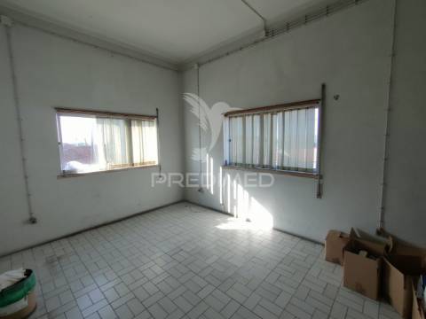 Armazém - vila moreira, alcanena