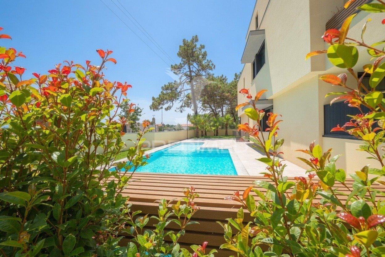 Apartamento t3 duplex novo - condomínio fechado c/piscina