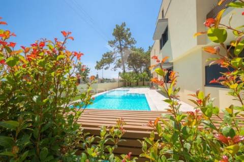 Apartamento t3 duplex novo - condomínio fechado c/piscina