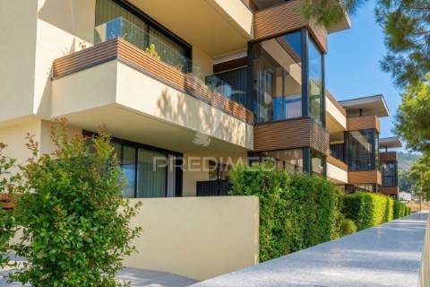 Apartamento t3 duplex novo - condomínio fechado c/piscina