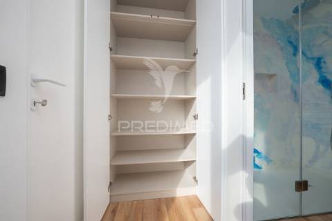 Apartamento t3 duplex novo - condomínio fechado c/piscina
