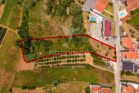 Terreno urbano com projeto de construção aprovado para comprar