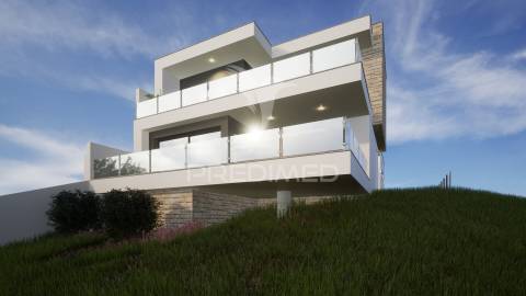 Terreno urbano com projeto de construção aprovado para comprar