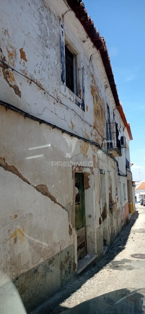 Prédio devoluto em sousel