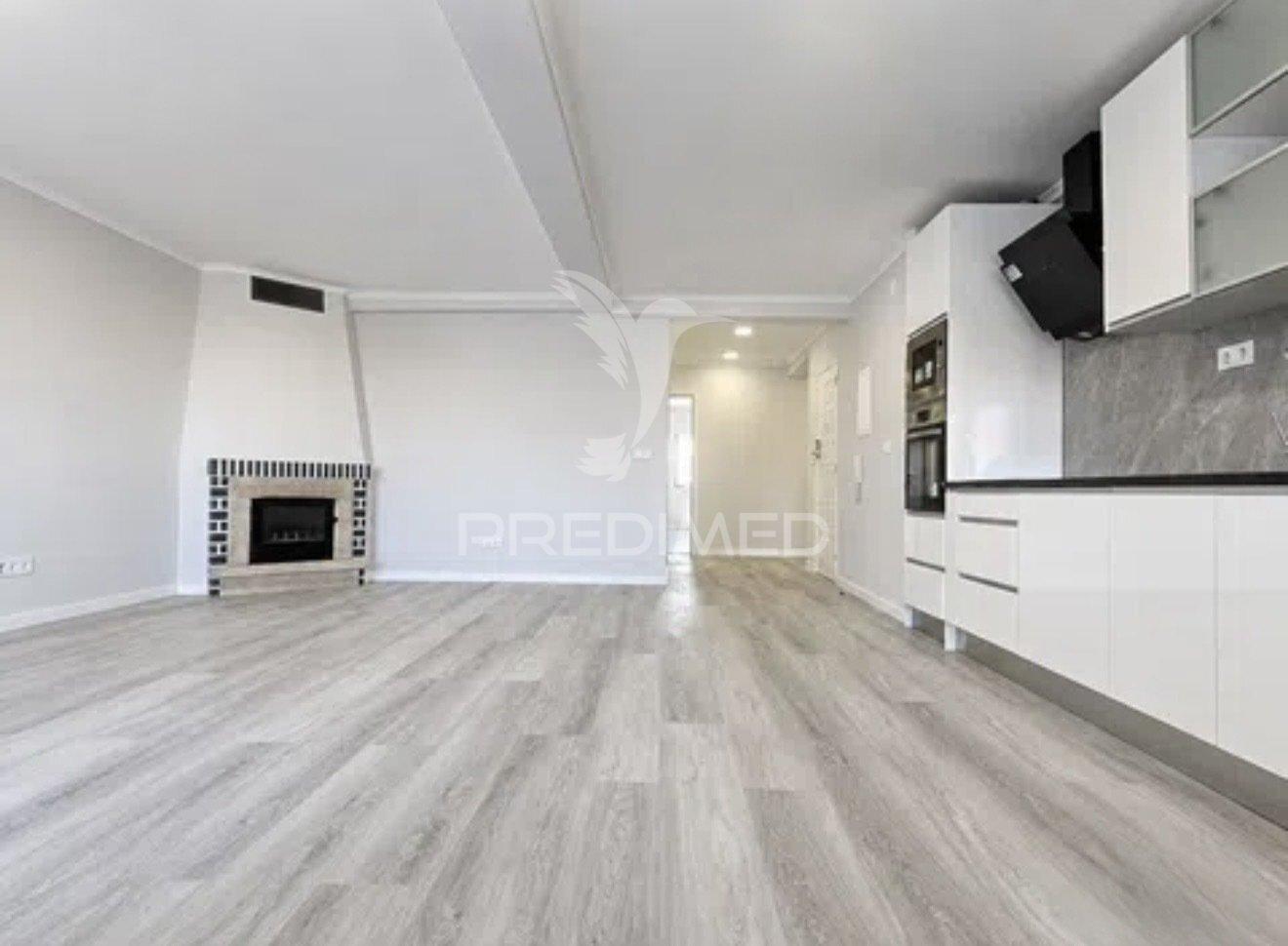 T4 totalmente remodelado na amora | 120 m² | 4 quartos | 2 casas de banho