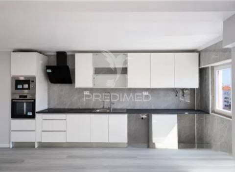 T4 totalmente remodelado na amora | 120 m² | 4 quartos | 2 casas de banho