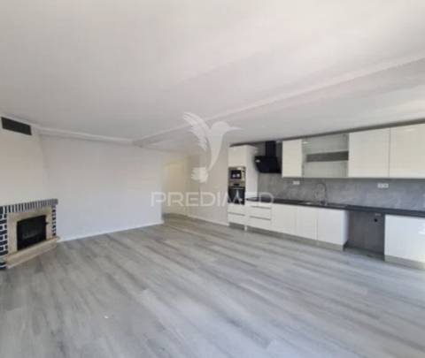 T4 totalmente remodelado na amora | 120 m² | 4 quartos | 2 casas de banho