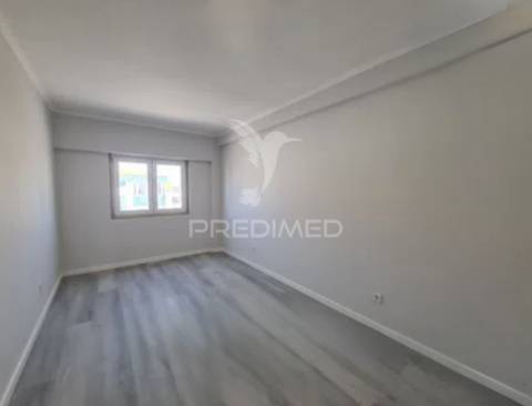 T4 totalmente remodelado na amora | 120 m² | 4 quartos | 2 casas de banho