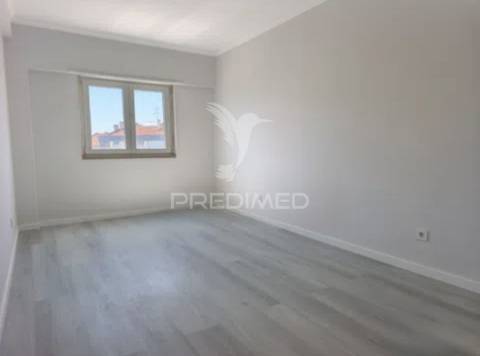 T4 totalmente remodelado na amora | 120 m² | 4 quartos | 2 casas de banho