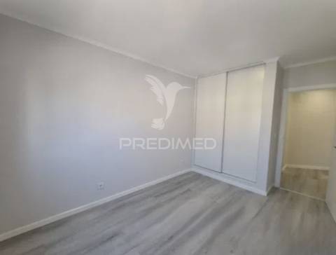 T4 totalmente remodelado na amora | 120 m² | 4 quartos | 2 casas de banho