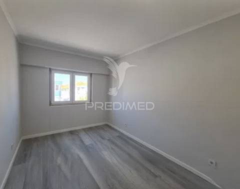 T4 totalmente remodelado na amora | 120 m² | 4 quartos | 2 casas de banho