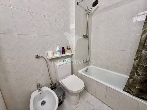 T2 renovado | open space | alto do seixalinho | barreiro