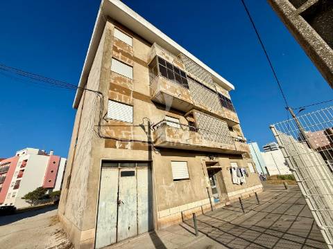 T2 renovado | open space | alto do seixalinho | barreiro