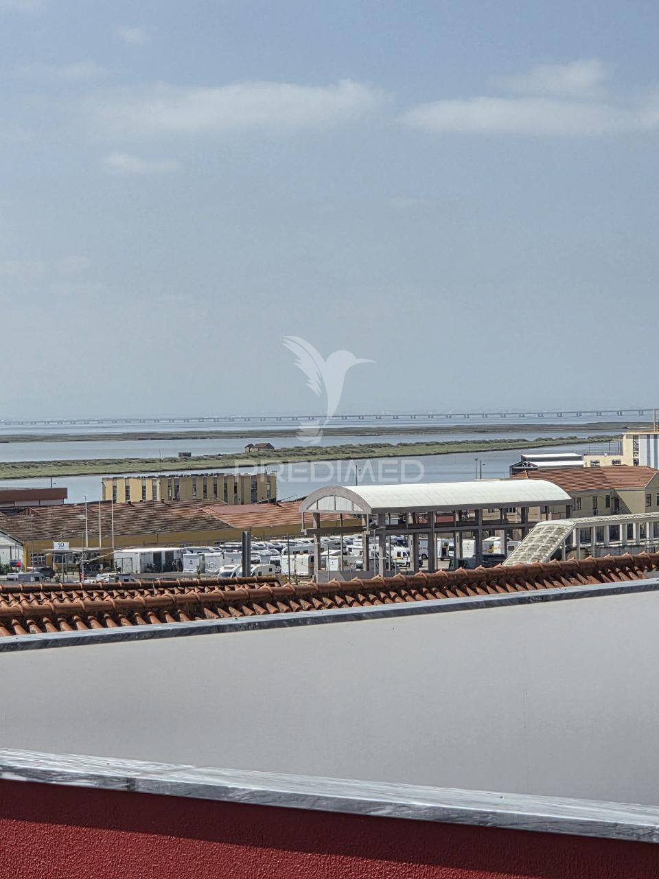 Prédio misto com vista rio – excelente oportunidade de investimento