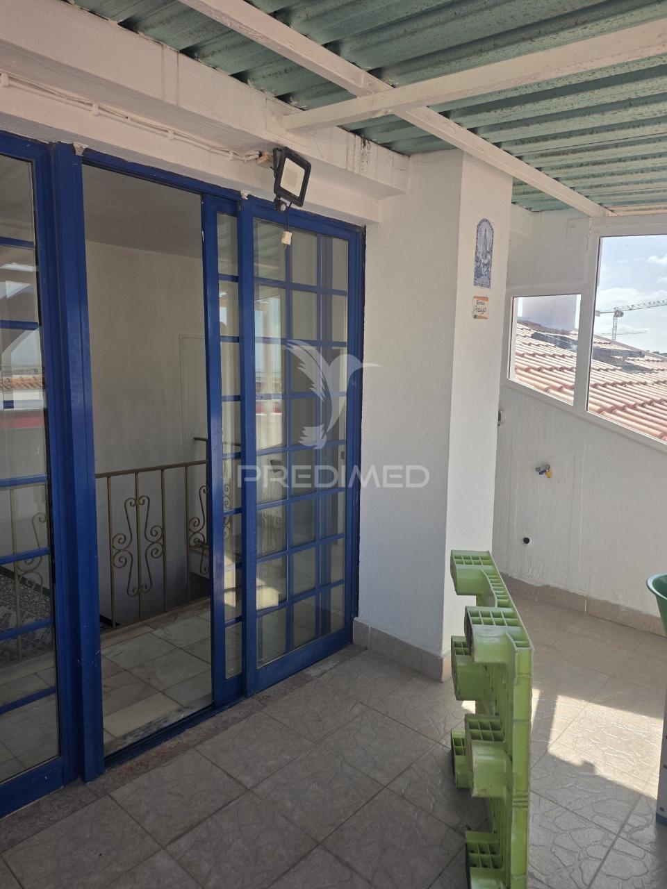 Prédio misto com vista rio – excelente oportunidade de investimento