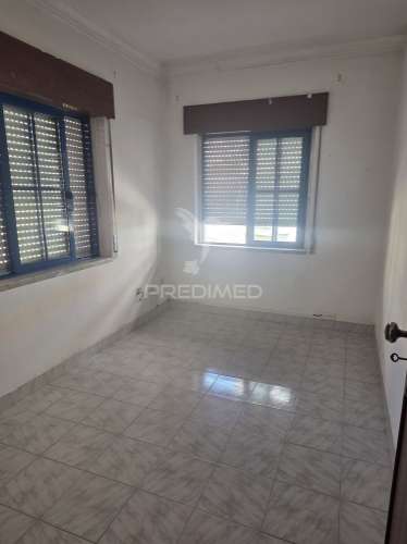 Prédio misto com vista rio – excelente oportunidade de investimento