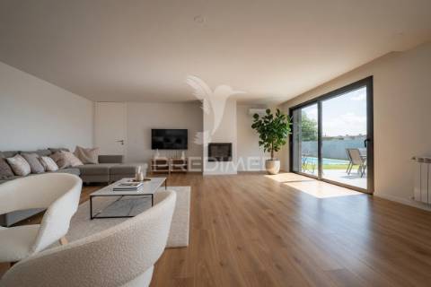 Moradia térrea t3 com piscina | turiz, vila verde