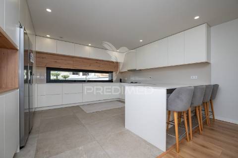 Moradia térrea t3 com piscina | turiz, vila verde
