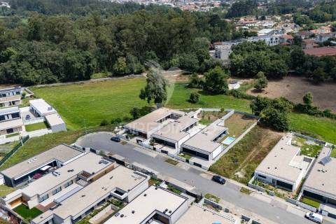 Moradia térrea t3 com piscina | turiz, vila verde