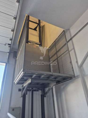 Arrendar armazém industrial 400m2 em condominio sintra