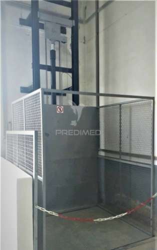 Arrendar armazém industrial 400m2 em condominio sintra