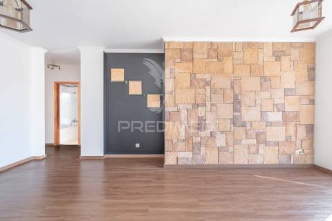 Apartamento t3 no caniço