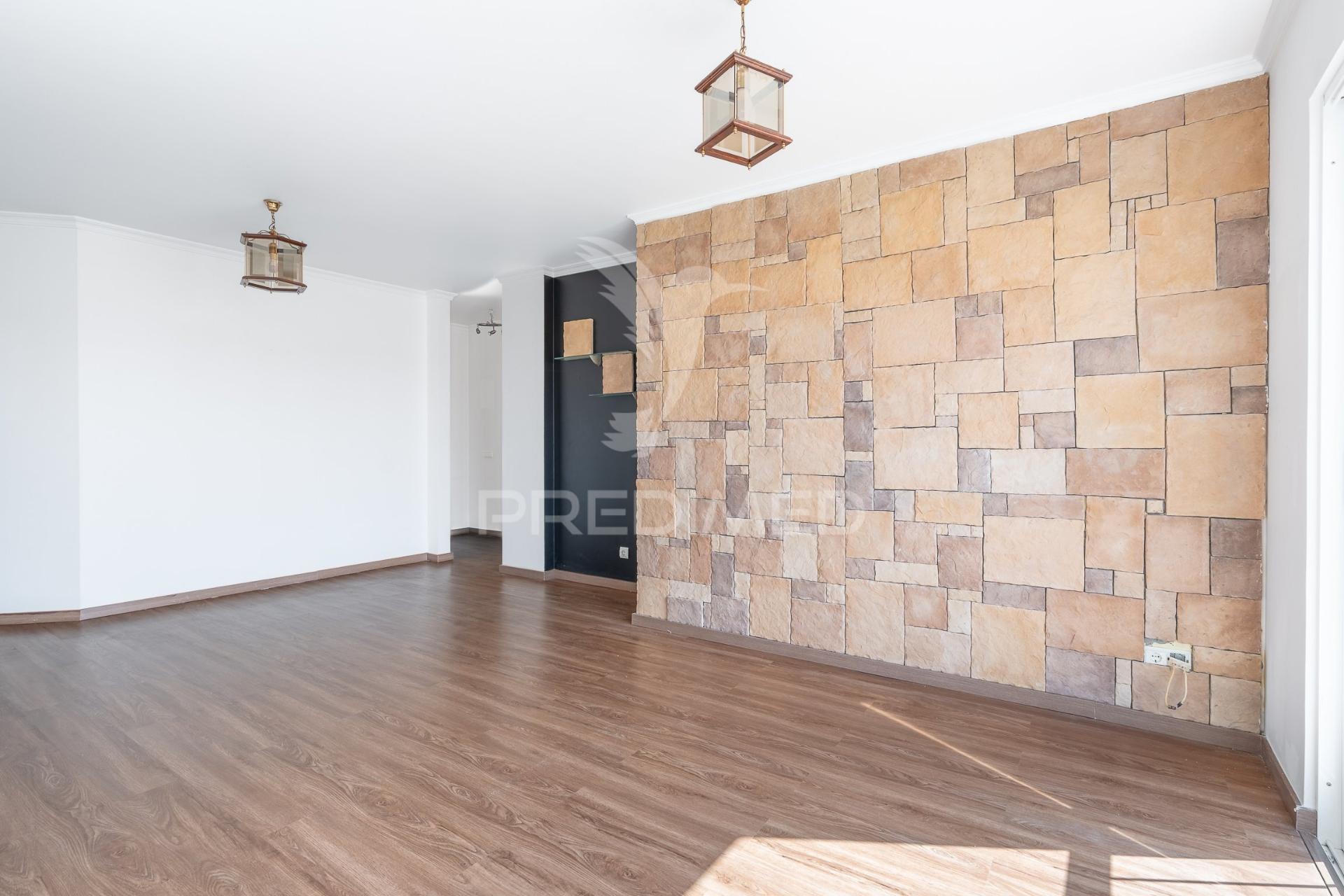 Apartamento t3 no caniço