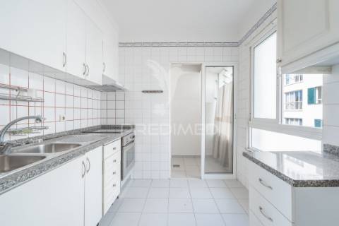Apartamento t3 no caniço