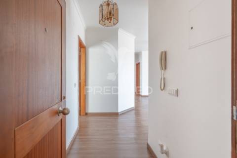 Apartamento t3 no caniço
