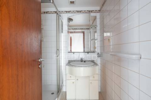 Apartamento t3 no caniço