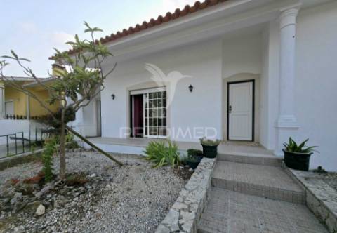 Moradia t3 • 330.000€ • turquel