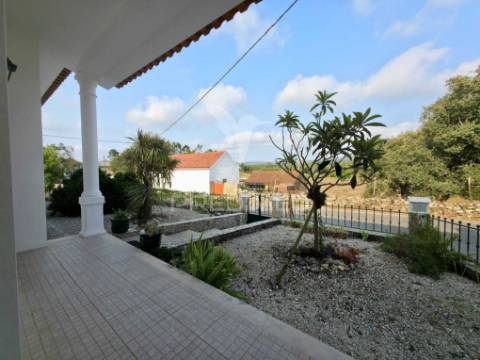 Moradia t3 • 330.000€ • turquel