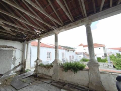 Moradia t4 e moradia t1 centro histórico miranda do corvo