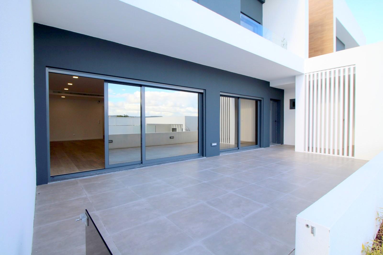 MORADIA T4 NOVA em LOURES