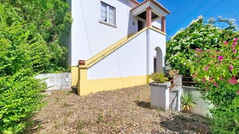 MORADIA T3 com garagem em Vila Nova da Barquinha.