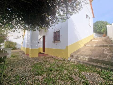 MORADIA T3 com garagem em Vila Nova da Barquinha.